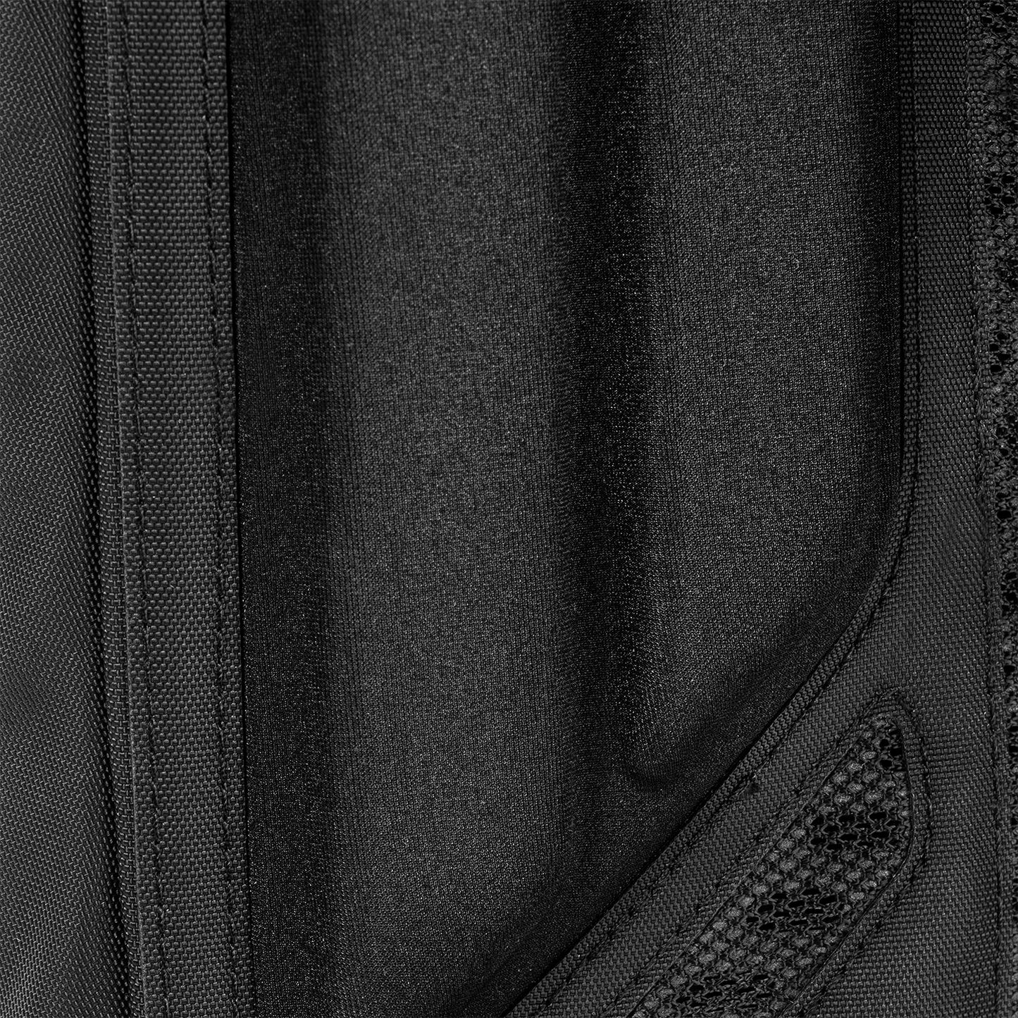 paragon-hydration-pack-h4 Paragon_Black_Texture.png