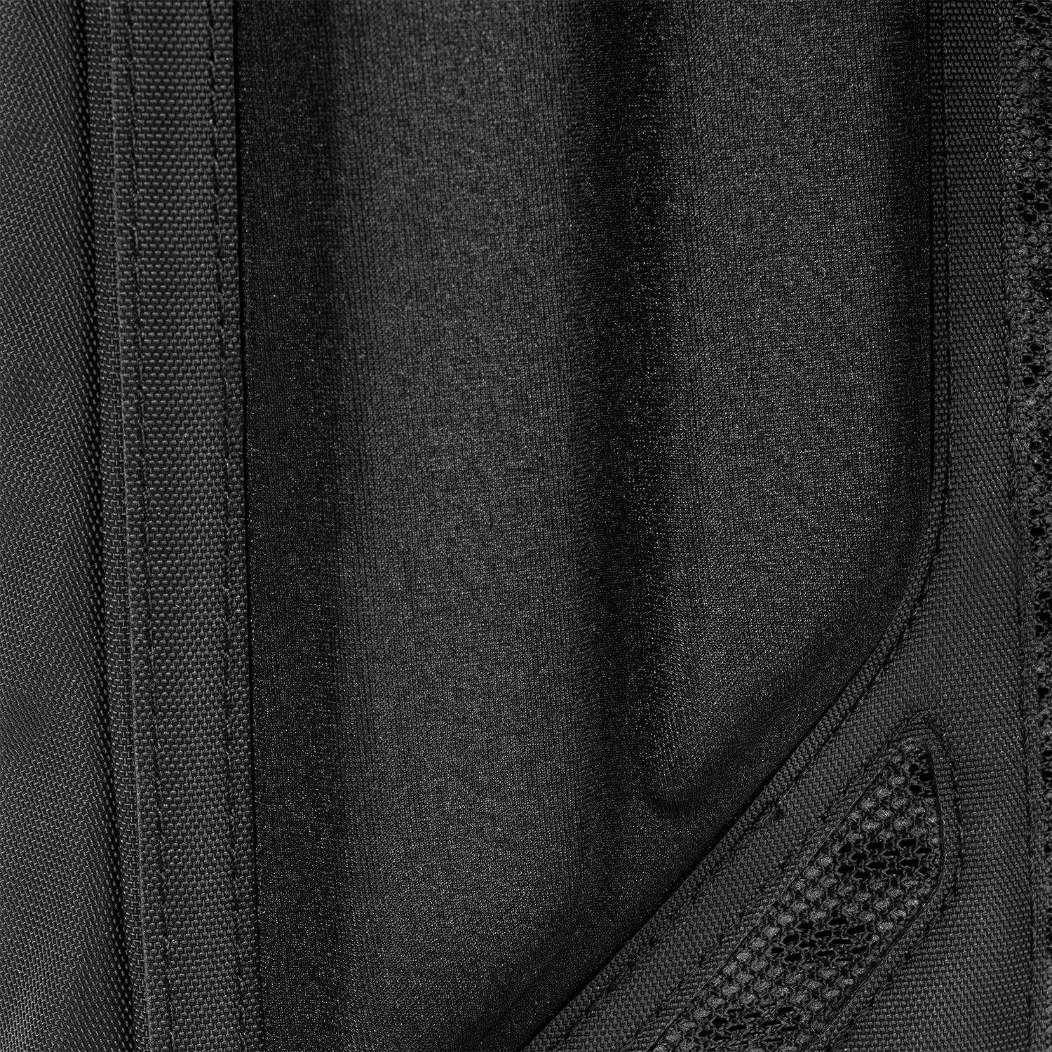 paragon-hydration-pack-h4 Paragon_Black_Texture.png