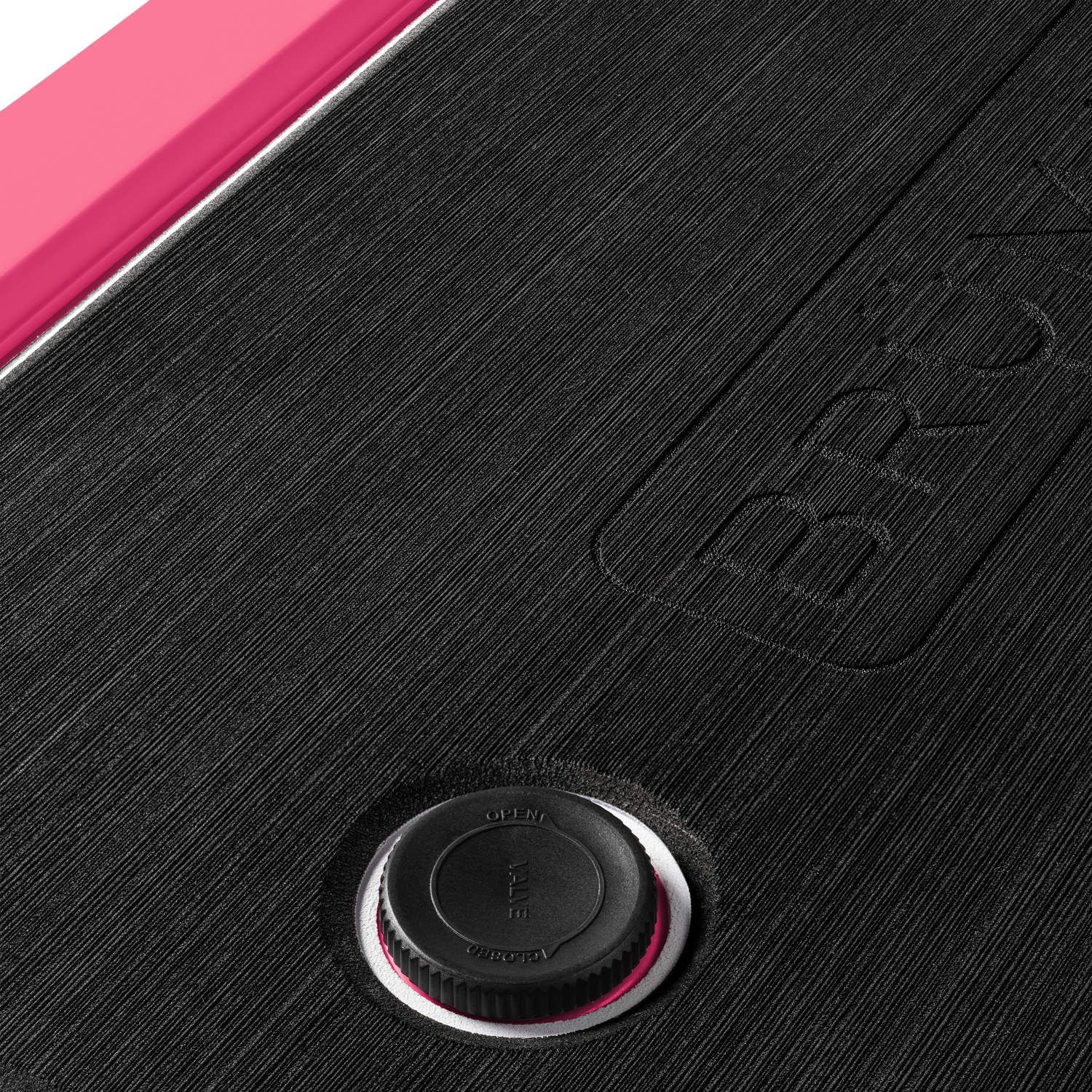 brutank-x2 brutank-55qt-neonpink-vent.png